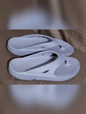 OOFOS Gray Light Purple Unisex Slide Sandals with Vent Cutouts